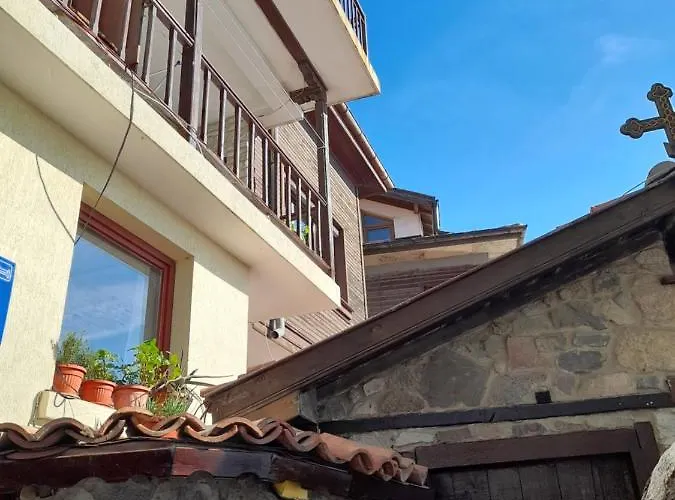 Guest house кая 3*