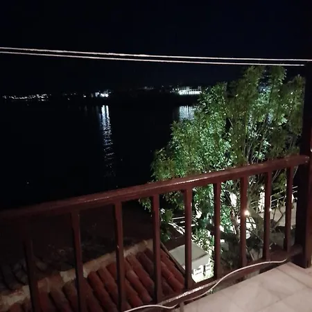 кая