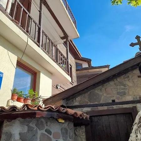 ゲストハウス кая 3*